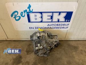 Usagé Boîte de vitesse Opel Vectra C Caravan 2.2 DIG 16V Prix € 150,00 Règlement à la marge proposé par Auto Bek