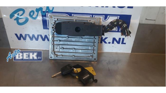 Used Ignition lock + computer Ford Ka I 1.3i Price € 62,50 Margin scheme offered by Auto Bek
