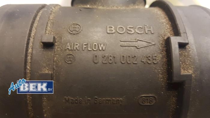 Air mass meter from a Porsche Cayenne (9PA) 4.5 S V8 32V 2004