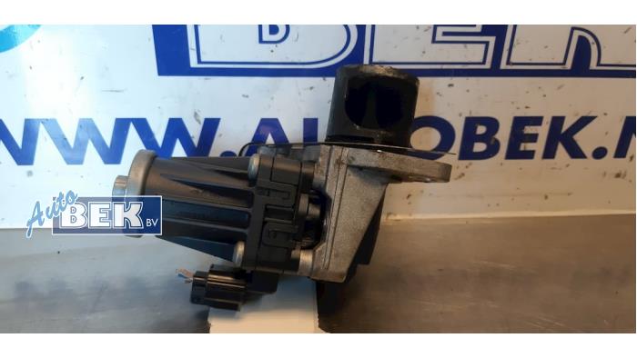 EGR valve from a Renault Kadjar (RFEH) 1.5 dCi DPF 2016