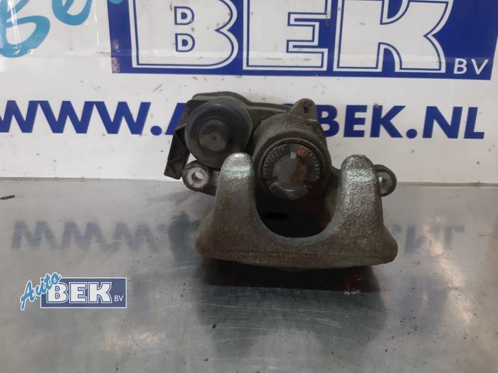 Rear brake calliper, right from a Renault Kadjar (RFEH) 1.5 dCi DPF 2016
