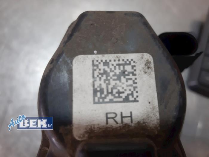 Zacisk hamulcowy prawy tyl z Renault Kadjar (RFEH) 1.5 dCi DPF 2016