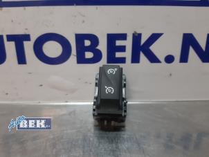 Used Cruise control switch Nissan NV 400 (M9J) 2.3 dCi 125 16V Price € 15,00 Margin scheme offered by Auto Bek
