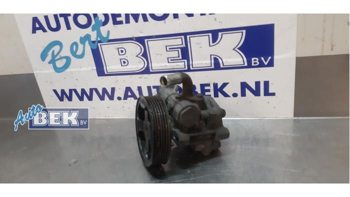 Usagé Pompe de direction Dodge Caliber 2.0 CRD 16V Prix € 175,00 Règlement à la marge proposé par Auto Bek