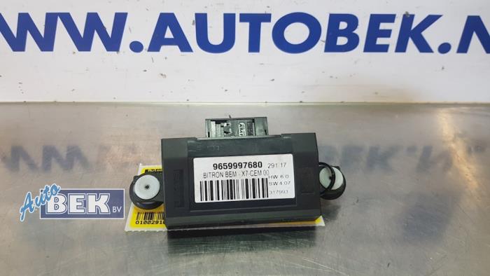 Usados Módulo electrónico central Peugeot 508 SW (8E/8U) 2.0 BlueHDi 180 16V Precio € 40,00 Norma de margen ofrecido por Auto Bek