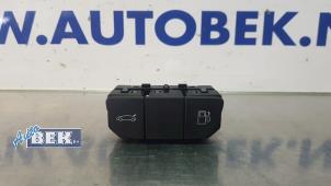 Used Tank cap cover switch Peugeot 508 SW (8E/8U) 2.0 BlueHDi 180 16V Price € 15,00 Margin scheme offered by Auto Bek