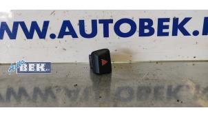 Gebrauchte Panikbeleuchtung Schalter Peugeot 208 I (CA/CC/CK/CL) 1.2 Vti 12V PureTech 82 Preis € 10,00 Margenregelung angeboten von Auto Bek