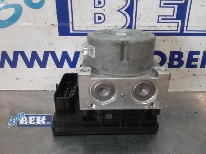 Begagnade ABS-pump Peugeot 208 I (CA/CC/CK/CL) 1.2 Vti 12V PureTech 82 Pris € 175,00 Marginaltabell erbjuds av Auto Bek