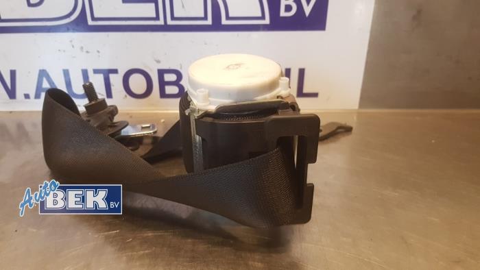 Front seatbelt, right from a BMW 3 serie Touring (E91) 325i 24V 2005