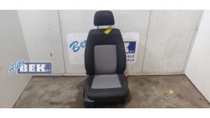 Używane Fotel prawy Volkswagen Polo V (6R) 1.2 TDI 12V BlueMotion Cena € 145,00 Procedura marży oferowane przez Auto Bek
