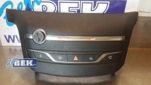 Usagé Commutateur éclairage d'urgence Peugeot 308 SW (L4/L9/LC/LJ/LR) 1.6 BlueHDi 120 Prix € 45,00 Règlement à la marge proposé par Auto Bek