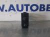 Interruptor de regulador de altura de un Peugeot 207/207+ (WA/WC/WM), 2006 / 2015 1.6 16V VTi, Hatchback, Gasolina, 1.598cc, 88kW (120pk), FWD, EP6; 5FW, 2007-03 / 2009-06, WA5FW; WC5FW 2008