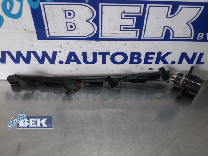 Używane Kabel (rózne) Volkswagen Caddy III (2KA,2KH,2CA,2CH) 1.9 TDI Cena € 15,00 Procedura marży oferowane przez Auto Bek