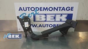 Used Accelerator pedal Kia Sportage (SL) 1.7 CRDi 16V 4x2 Price € 60,00 Margin scheme offered by Auto Bek