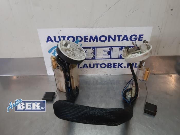 Usagé Pompe à carburant Mercedes E Combi (S211) 2.2 E-220 CDI 16V Prix € 60,00 Règlement à la marge proposé par Auto Bek