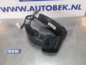 Used Steering wheel mounted radio control Nissan Note (E11) 1.5 dCi 86 Price on request offered by Auto Bek