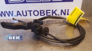 Used Hood lever Opel Vectra C Caravan 2.2 DIG 16V Price € 20,00 Margin scheme offered by Auto Bek