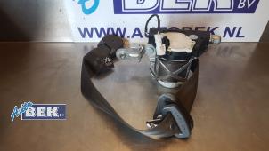 Used Rear seatbelt, left Renault Clio III (BR/CR) 1.2 16V 75 Price € 45,00 Margin scheme offered by Auto Bek