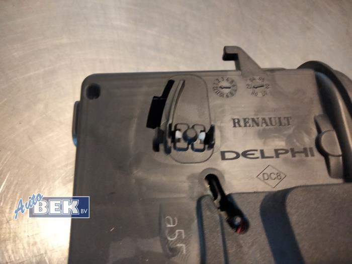 Interruptor de limpiaparabrisas de un Renault Clio III (BR/CR) 1.5 dCi 85 2010
