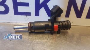 Used Injector (petrol injection) Peugeot 207 SW (WE/WU) 1.6 16V Price € 25,00 Margin scheme offered by Auto Bek