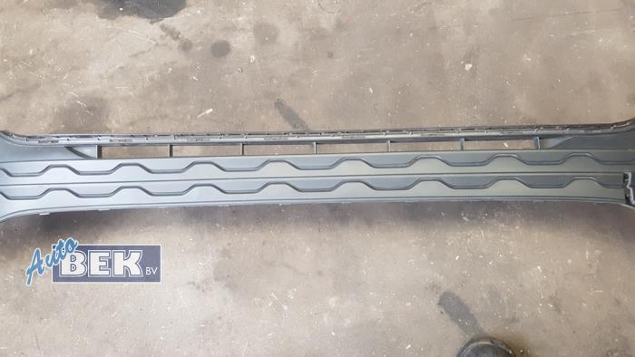 Front bumper, central component from a Volkswagen T-Cross 1.0 TSI 115 12V 2019