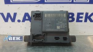 Used Central door locking module Mercedes Sprinter 3,5t (906.73) 310 CDI 16V Price on request offered by Auto Bek