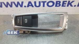 Gebrauchte Handbremse Schalter BMW 7 serie (F01/02/03/04) 740d 24V Preis € 30,00 Margenregelung angeboten von Auto Bek