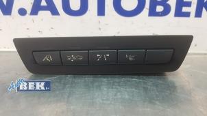 Used Switch (miscellaneous) BMW 7 serie (F01/02/03/04) 740d 24V Price € 45,00 Margin scheme offered by Auto Bek