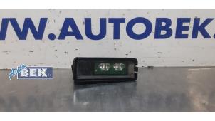 Usados Iluminación de matrícula Volkswagen Golf VII (AUA) 2.0 R-line 4Motion 16V Precio € 25,00 Norma de margen ofrecido por Auto Bek