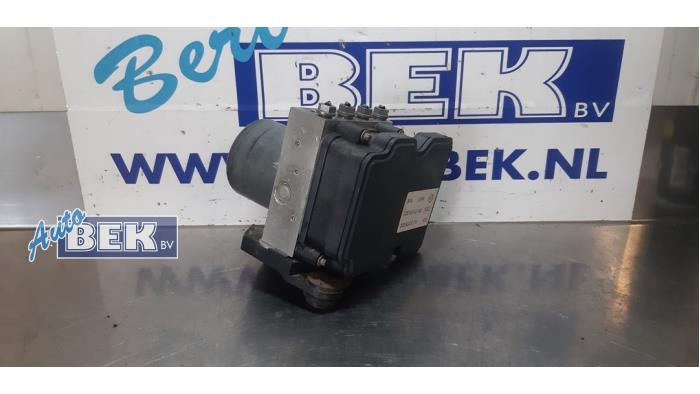 Usagé Pompe ABS Volkswagen Polo VI (AW1) 1.0 TSI 12V Prix € 80,00 Règlement à la marge proposé par Auto Bek