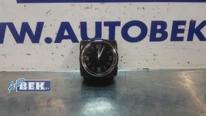 Used Clock Mercedes E (W213) E-220d 2.0 Turbo 16V Price on request offered by Auto Bek