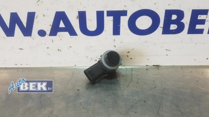 Usados Sensor PDC Audi A3 Sportback (8VA/8VF) 2.0 TDI 16V Precio € 7,99 Norma de margen ofrecido por Auto Bek