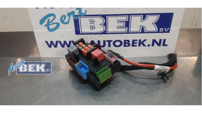 Begagnade Säkringsbox Mercedes E (W213) E-220d 2.0 Turbo 16V Pris € 38,00 Marginaltabell erbjuds av Auto Bek
