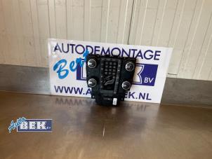 Używane Panel sterowania nagrzewnicy Volvo V40 (MV) 2.0 D2 16V Cena € 69,95 Procedura marży oferowane przez Auto Bek