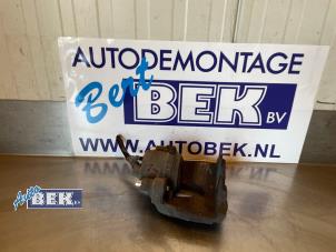 Used Front brake calliper, left Volvo V40 (MV) 2.0 D2 16V Price € 40,00 Margin scheme offered by Auto Bek