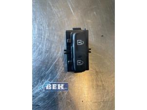 Gebrauchte Schalter (sonstige) Volvo V40 (MV) 2.0 D2 16V Preis € 10,00 Margenregelung angeboten von Auto Bek