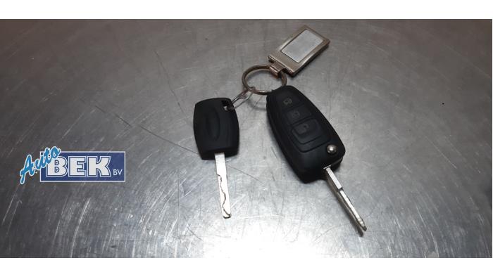 Cerradura de contacto y llave de un Ford Focus 3 1.6 TDCi 115 2014