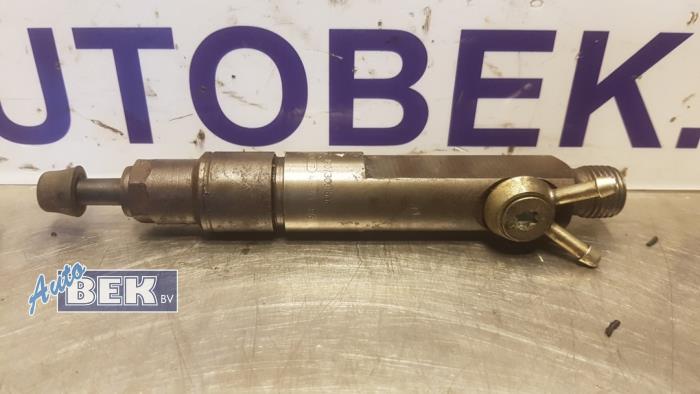 Usagé Injecteurs Volkswagen LT II 2.5 TDi Prix € 30,00 Règlement à la marge proposé par Auto Bek