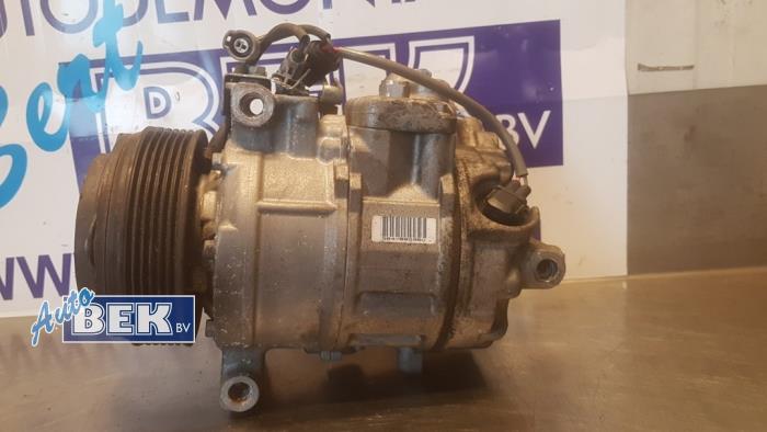 Air conditioning pump from a BMW 1 serie (E82) 118d 16V 2013