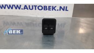 Używane Przelacznik elektrycznej szyby Volkswagen Polo V (6R) 1.2 TSI 16V BlueMotion Technology Cena € 15,00 Procedura marży oferowane przez Auto Bek