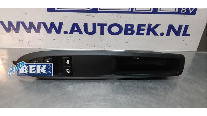 Usados Interruptor combinado de ventanillas Citroen DS3 (SA) 1.6 e-HDi Precio € 30,00 Norma de margen ofrecido por Auto Bek