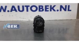 Używane Przelacznik lusterka Opel Astra K Sports Tourer 1.6 CDTI 110 16V Cena € 12,00 Procedura marży oferowane przez Auto Bek