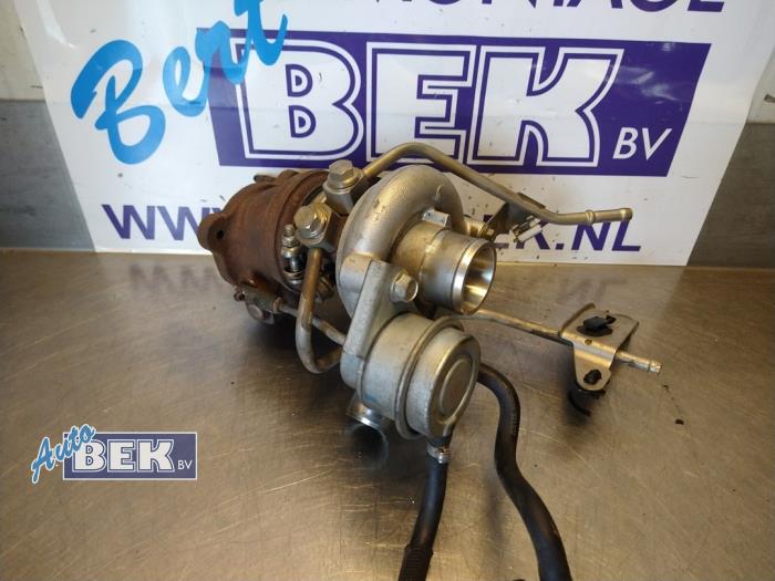Turbo from a Renault Clio III (BR/CR) 1.2 16V TCe 100 2012