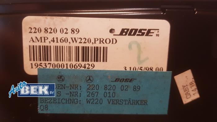 Amplificateur audio d'un Mercedes-Benz S (W220) 5.0 S-500 V8 24V 1999