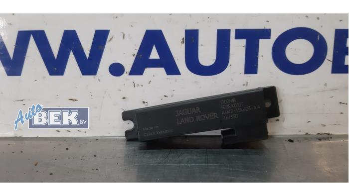 Używane Antena Jaguar F-Pace 2.0 D 180 16V AWD Cena € 20,00 Procedura marży oferowane przez Auto Bek