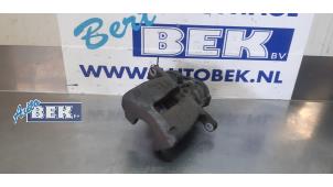 Used Rear brake calliper, right Audi A4 Avant (B8) 2.0 TDI 16V Price € 60,00 Margin scheme offered by Auto Bek