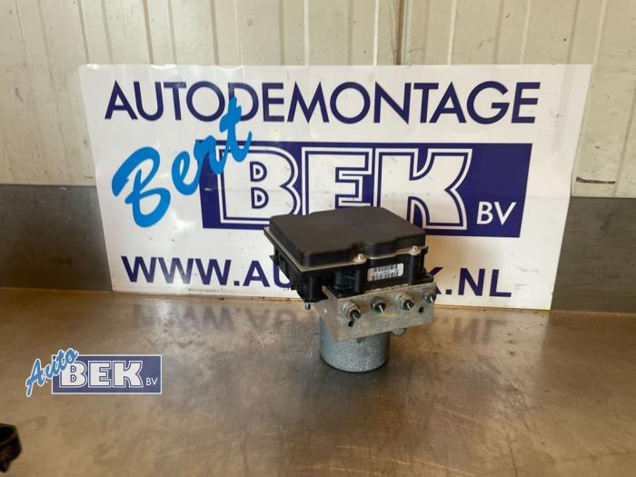 Begagnade ABS-pump Landrover Range Rover Sport (LS) 3.6 TDV8 32V Pris € 160,00 Marginaltabell erbjuds av Auto Bek