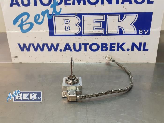 Xenon bulb from a Volkswagen Golf VII (AUA) 1.6 TDI BMT 16V 2018