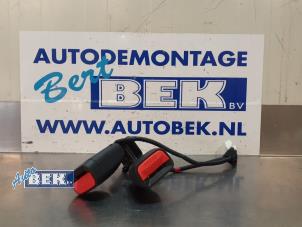 Usagé Insertion ceinture de sécurité arrière centre Kia Sportage (SL) 1.7 CRDi 16V 4x2 Prix sur demande proposé par Auto Bek