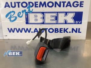 Used Rear seatbelt buckle, right Kia Sportage (SL) 1.7 CRDi 16V 4x2 Price on request offered by Auto Bek